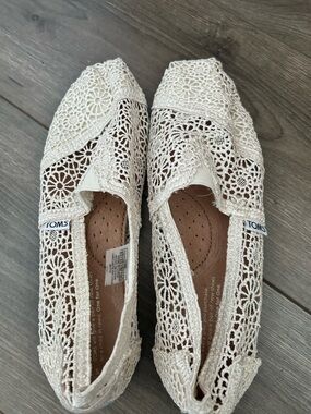 TOMS Crochet Lace Slip-On Flats in Cream